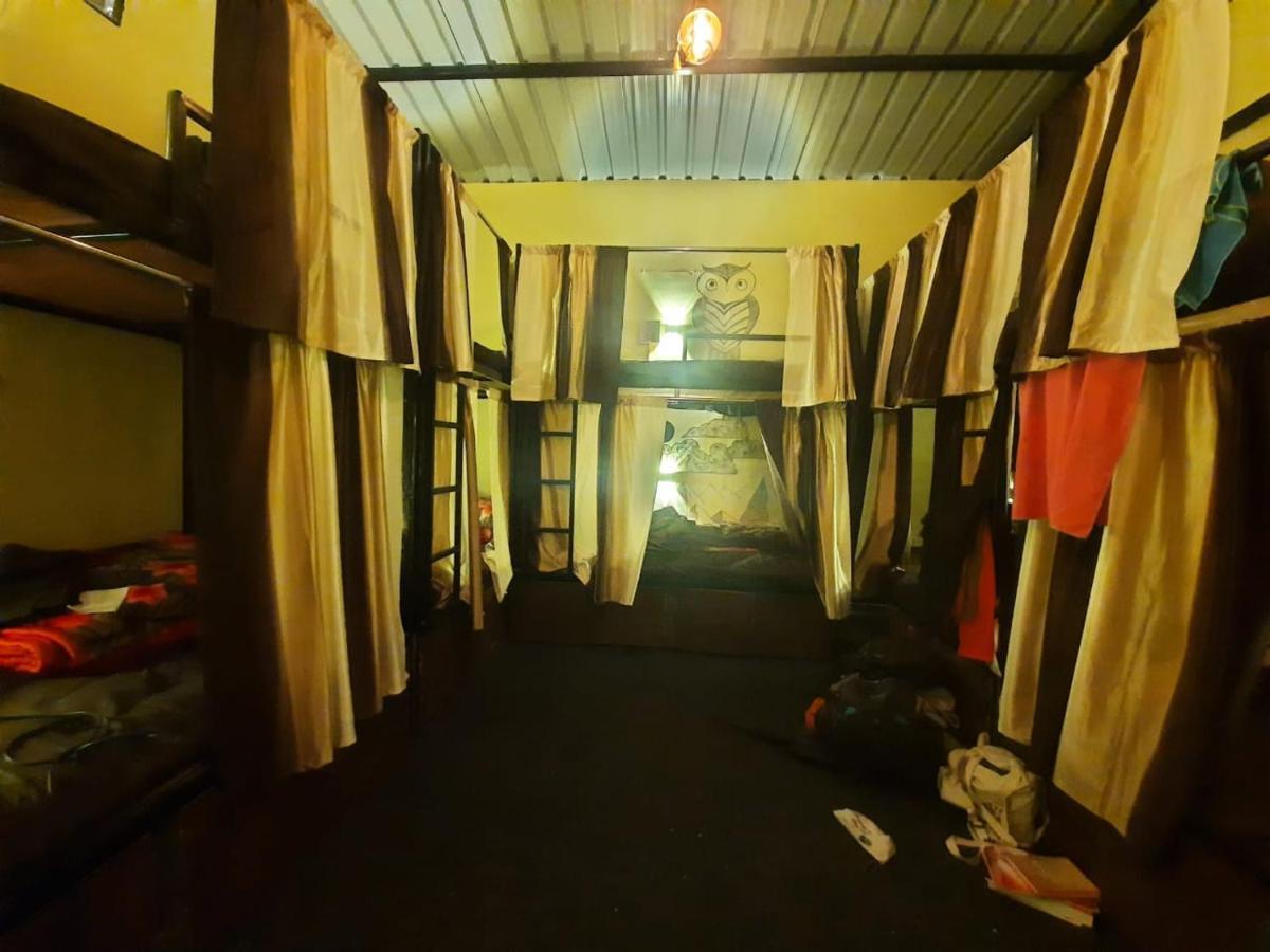 Hobbit House Hostel Rishīkesh Buitenkant foto