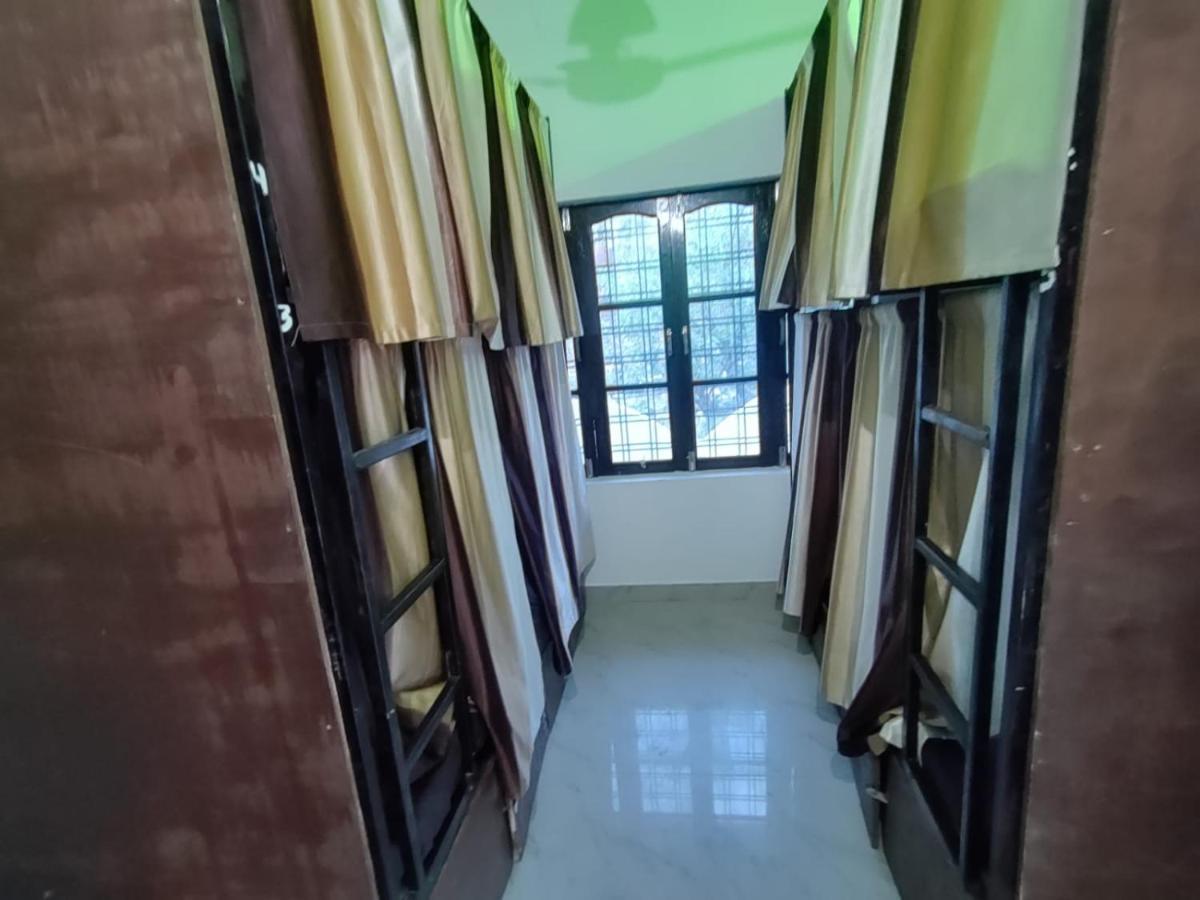 Hobbit House Hostel Rishīkesh Kamer foto